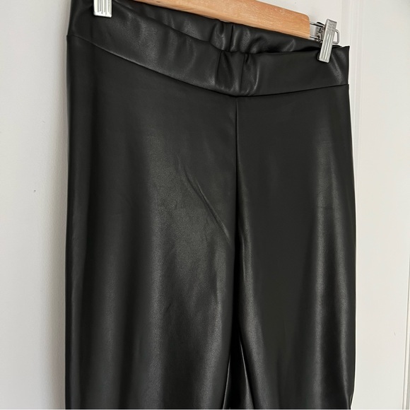 WOLFORD
ESTELLA LEGGINGS - FAUX LEATHER size 10 - Picture 6 of 9